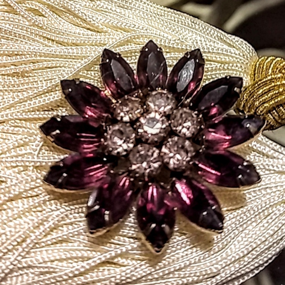 Vintage Stunning Purple Flower  Brooch 💜